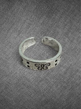 Vintage Silver Butterfly Floral Engraved Ring Open Adjustable